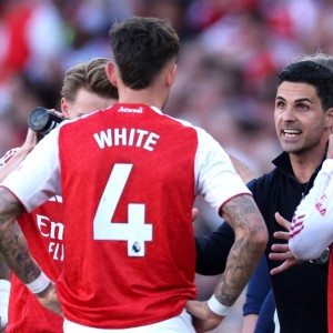 卫报：英超沦为心理博弈战场，争冠、保级重压落在伦敦球队身上